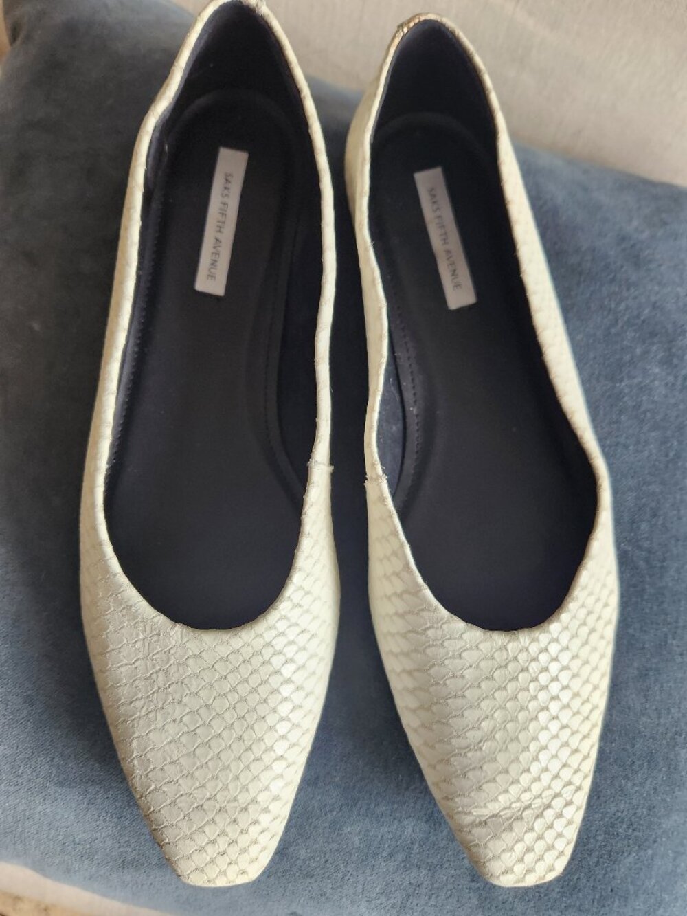 Saks Fifth Avenue White/Cream Snake-Embossed Leather Flats - 11 (FIT LIKE 10)